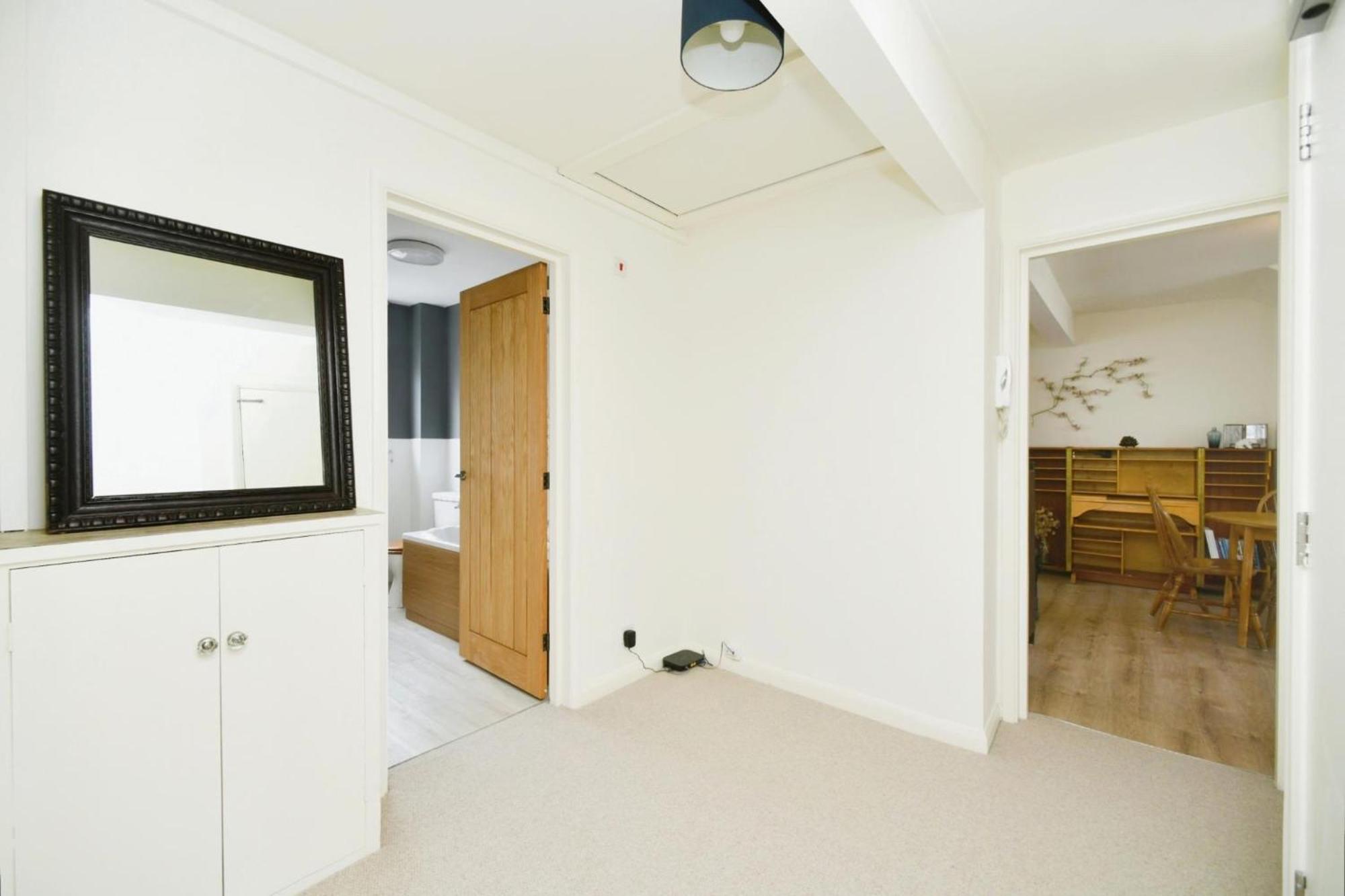 Sunny Seaside Sanctuary - Two Bedroom Apartment Brighton Exterior photo